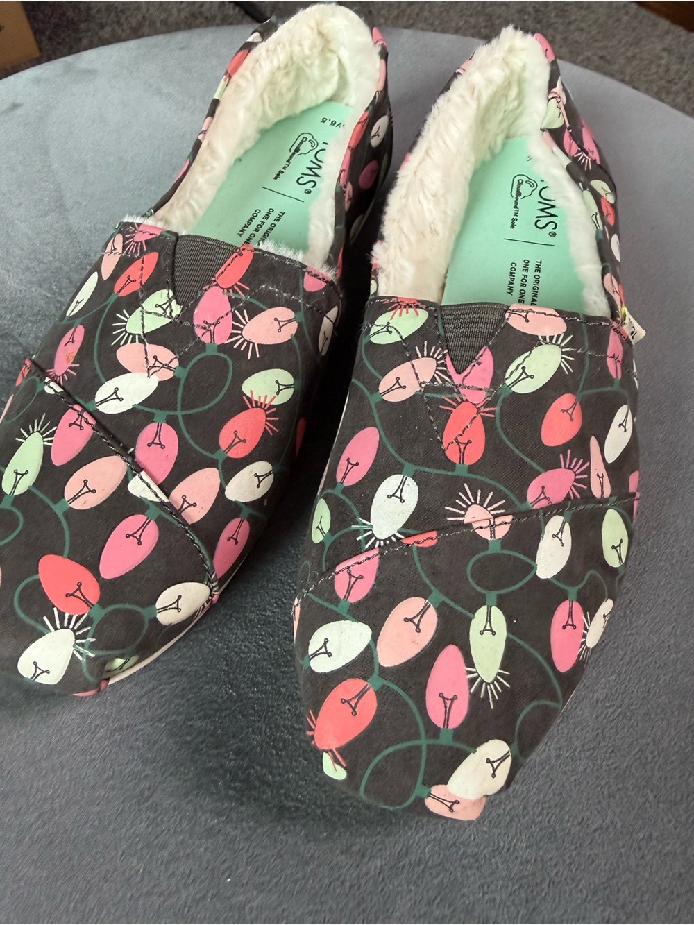TOMS Women’s Glow in the Dark Xmas Lights shoes